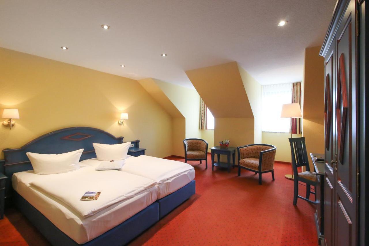 זיפן Hotel Erbgericht Buntes Haus מראה חיצוני תמונה