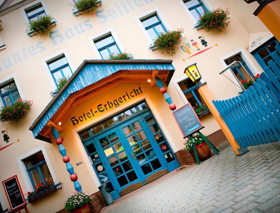 זיפן Hotel Erbgericht Buntes Haus מראה חיצוני תמונה